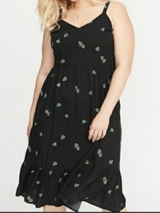 Old Navy Dresses & Skirts - Old Navy Cami Midi Dress XL Black Daisy Print Ruffled Smocked Lightweight